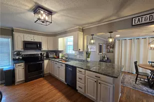 421 Williams Ave, Williamstown, WV 26187 - Photo 4