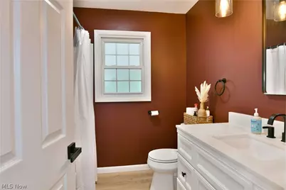 3121 Williams Street NW, Worthington, OH 44481 - Photo 32