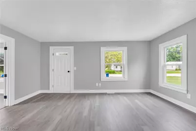 1083 Eastlake Drive, Eastlake, OH 44095 - Photo 4