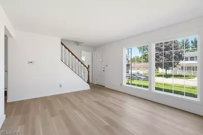 2245 Richmond Road, Cuyahoga Falls, OH 44221 - Photo 4