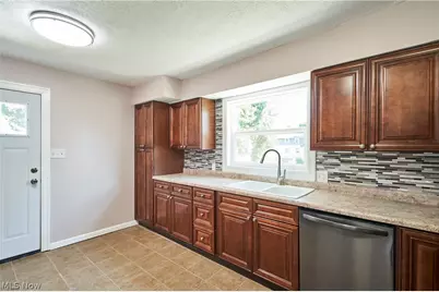 1102 Diagonal Road, Akron, OH 44320 - Photo 14