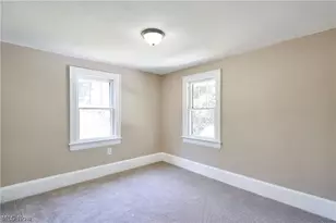 1102 Diagonal Rd, Akron, OH 44320 - Photo 18