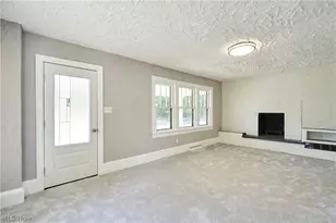 1102 Diagonal Rd, Akron, OH 44320 - Photo 8