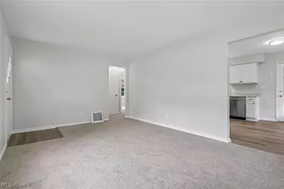1237 Easton Drive, Akron, OH 44310 - Photo 8