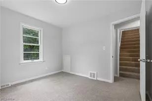1237 Easton Dr, Akron, OH 44310 - Photo 14