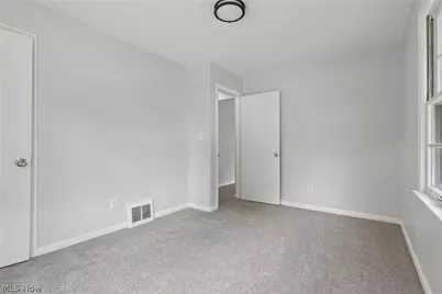 1237 Easton Drive, Akron, OH 44310 - Photo 18