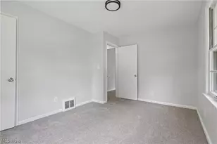 1237 Easton Dr, Akron, OH 44310 - Photo 18