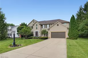 789 Silverberry Ln, Hudson, OH 44236 - Photo 2