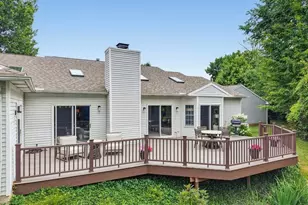 2089 Stillwood Ln, Akron, OH 44313 - Photo 2