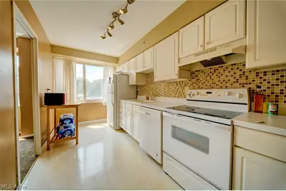 12520 Edgewater Drive #210, Oakwood, OH 44107 - Photo 12