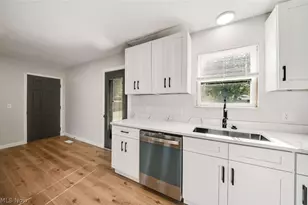 1260 Bennett Rd, Madison, OH 44057 - Photo 8