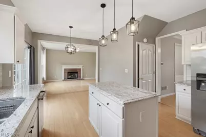 533 Continental Drive, Sagamore Hills, OH 44067 - Photo 8