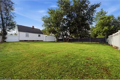2643 Fletcher Avenue NE, Canton, OH 44705 - Photo 28