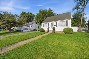 2643 Fletcher Ave NE, Canton, OH 44705 - Photo 2
