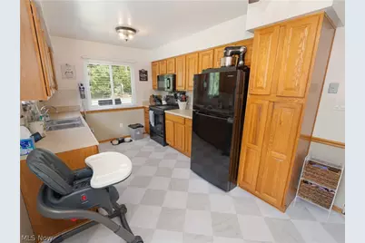 510 Hilbish Avenue, Akron, OH 44312 - Photo 8