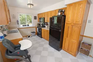 510 Hilbish Ave, Akron, OH 44312 - Photo 8
