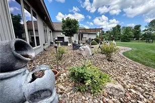 33065 Cobblestone Cir, North Ridgeville, OH 44039 - Photo 6