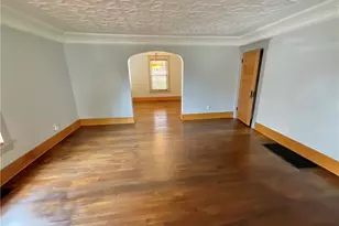 110 Bentley St, Hubbard, OH 44425 - Photo 8