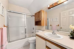 6724 Connecticut Colony Cir, Mentor, OH 44060 - Photo 18