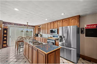 1811 Washington Boulevard, Belpre, OH 45714 - Photo 2