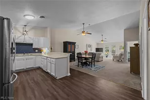2469 Waterford Pointe Dr, Kent, OH 44240 - Photo 4