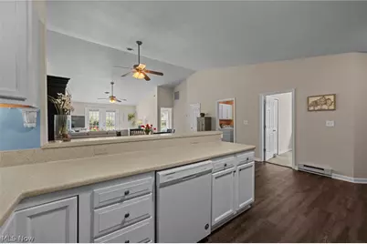 2469 Waterford Pointe Drive, Kent, OH 44240 - Photo 8