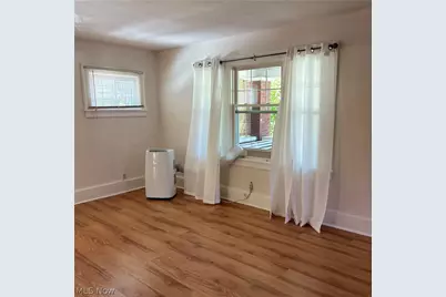 1327 W 9th Street, Lorain, OH 44052 - Photo 8