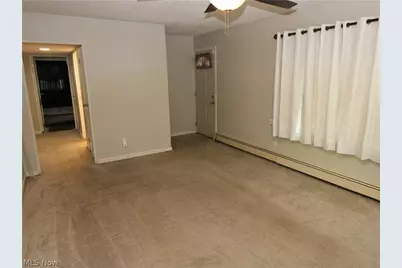 654 Poplar Street, Elyria, OH 44035 - Photo 6