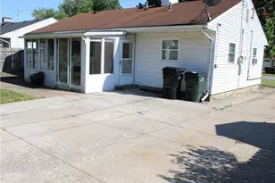 654 Poplar St, Elyria, OH 44035 - Photo 22
