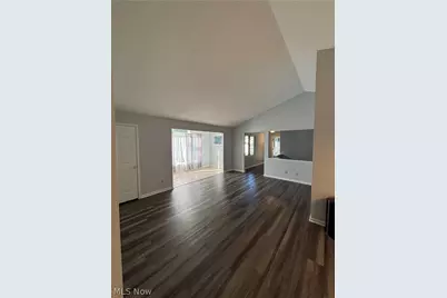 7272 Village Drive, Concord Twp, OH 44060 - Photo 12