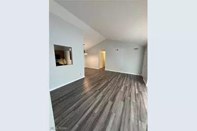 7272 Village Drive, Concord Twp, OH 44060 - Photo 8