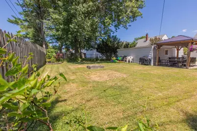 2322 Larchmont Drive, Wickliffe, OH 44092 - Photo 10
