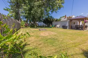 2322 Larchmont Dr, Wickliffe, OH 44092 - Photo 10