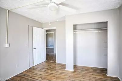 559 E Exchange Street, Akron, OH 44306 - Photo 12