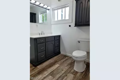 559 E Exchange Street, Akron, OH 44306 - Photo 8