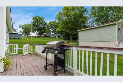 490 Cedarhurst Drive, Zanesville, OH 43701 - Photo 8