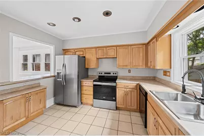 1376 Goodyear Boulevard, Akron, OH 44305 - Photo 14