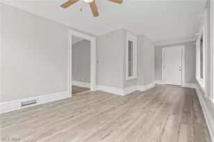 1376 Goodyear Blvd, Akron, OH 44305 - Photo 4