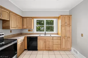 1376 Goodyear Blvd, Akron, OH 44305 - Photo 16