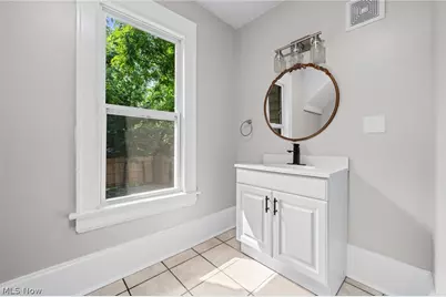 1376 Goodyear Boulevard, Akron, OH 44305 - Photo 18