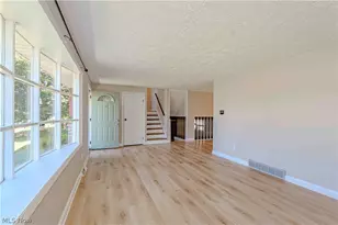932 Richards Dr, Louisville, OH 44641 - Photo 16