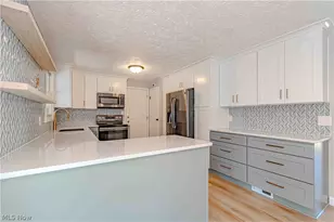 932 Richards Dr, Louisville, OH 44641 - Photo 8