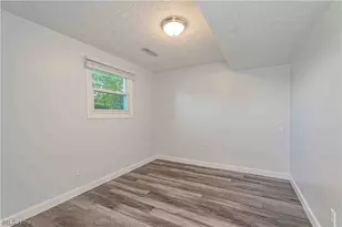 932 Richards Dr, Louisville, OH 44641 - Photo 22