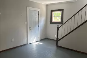 2206 25th St SW, Akron, OH 44314 - Photo 8