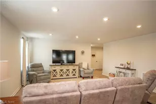 2655 Elkford Circle NE, Canton, OH 44721 - Photo 6