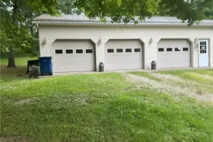 1290 Asbury Chapel Rd, Hopewell, OH 43746 - Photo 2