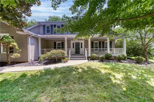 279 Ash Grove Cir, Aurora, OH 44202 - Photo 2