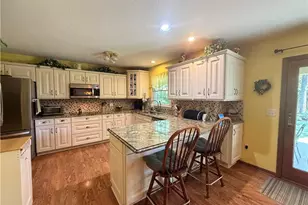 435 Thomas Alva Dr, Vermilion, OH 44089 - Photo 8