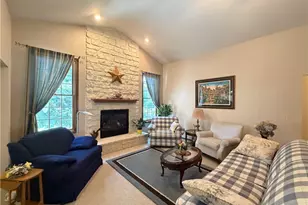 435 Thomas Alva Dr, Vermilion, OH 44089 - Photo 4
