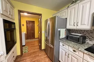 435 Thomas Alva Dr, Vermilion, OH 44089 - Photo 10